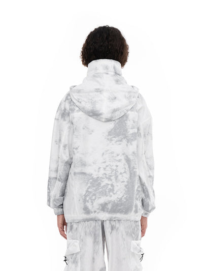Grijze anorak Grey Noise, op model, achteraanzicht