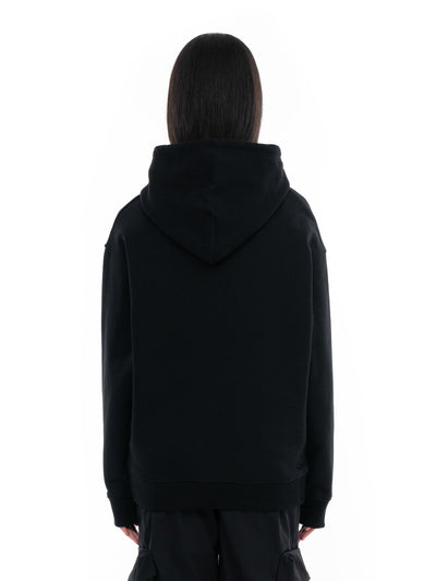 Svart hoodie Flag, på modell, bakifrån