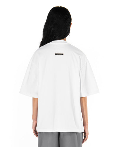 Vit T-shirt Social Overdose, på modell, bakifrån, color_white