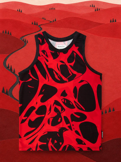 Czerwono-czarny tank top Strand Red w dolinie wzgórz z czerwonego papieru.